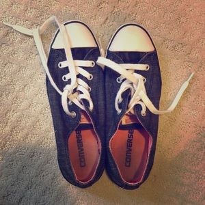 Converses size 6